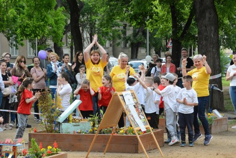 Mesebeli alkotások születtek - két hétig láthatók a Zichy ligetben